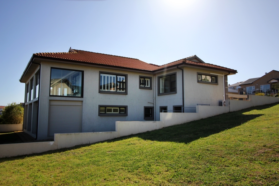 4 Bedroom Property for Sale in Monte Christo Western Cape